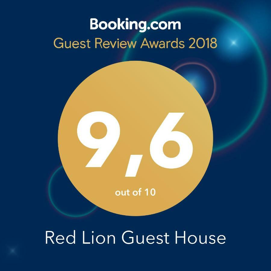Red Lion Guest House Местре Екстер'єр фото